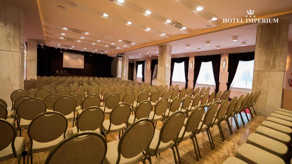Hotel Imperium Pszczyna Ngoại thất bức ảnh