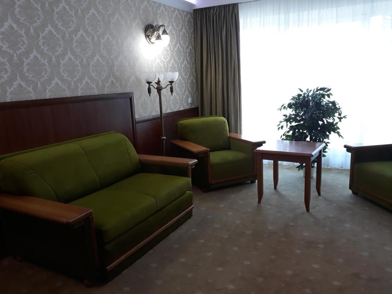 Hotel Imperium Pszczyna Ngoại thất bức ảnh